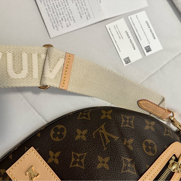 BNWT- Louis Vuitton Highrise MNG crossbody- bumbag - Picture 16 of 16